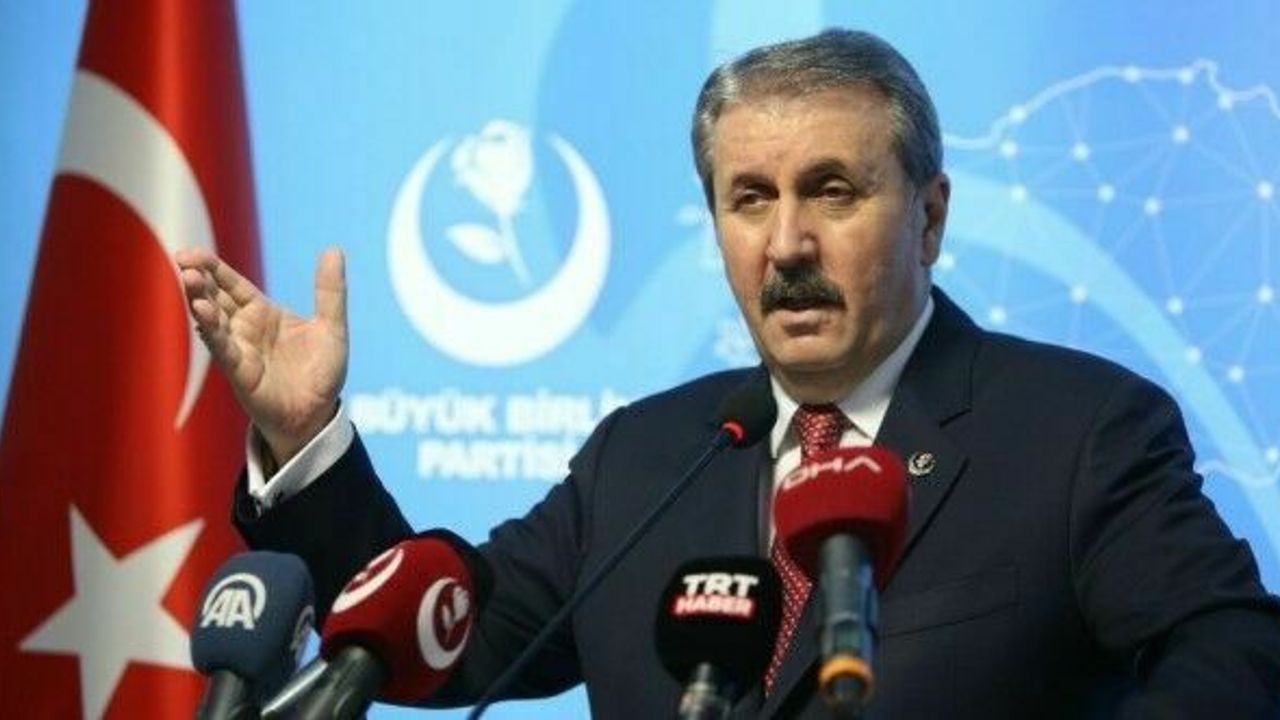 ”Siyasette ve herhangi bir alanda şiddet asla bir metot olmamalıdır”