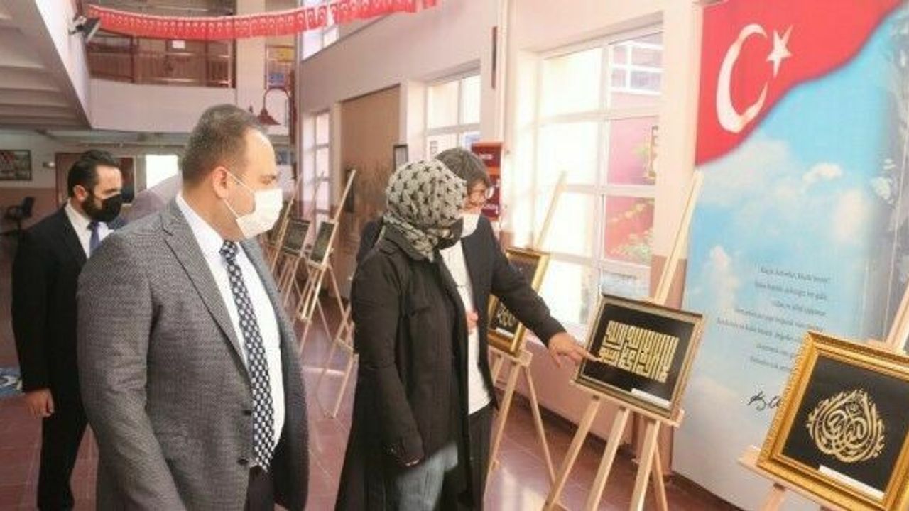İnönü İmam Hatip Ortaokulunda Mevlid-i Nebi Haftası Kutlama Programı