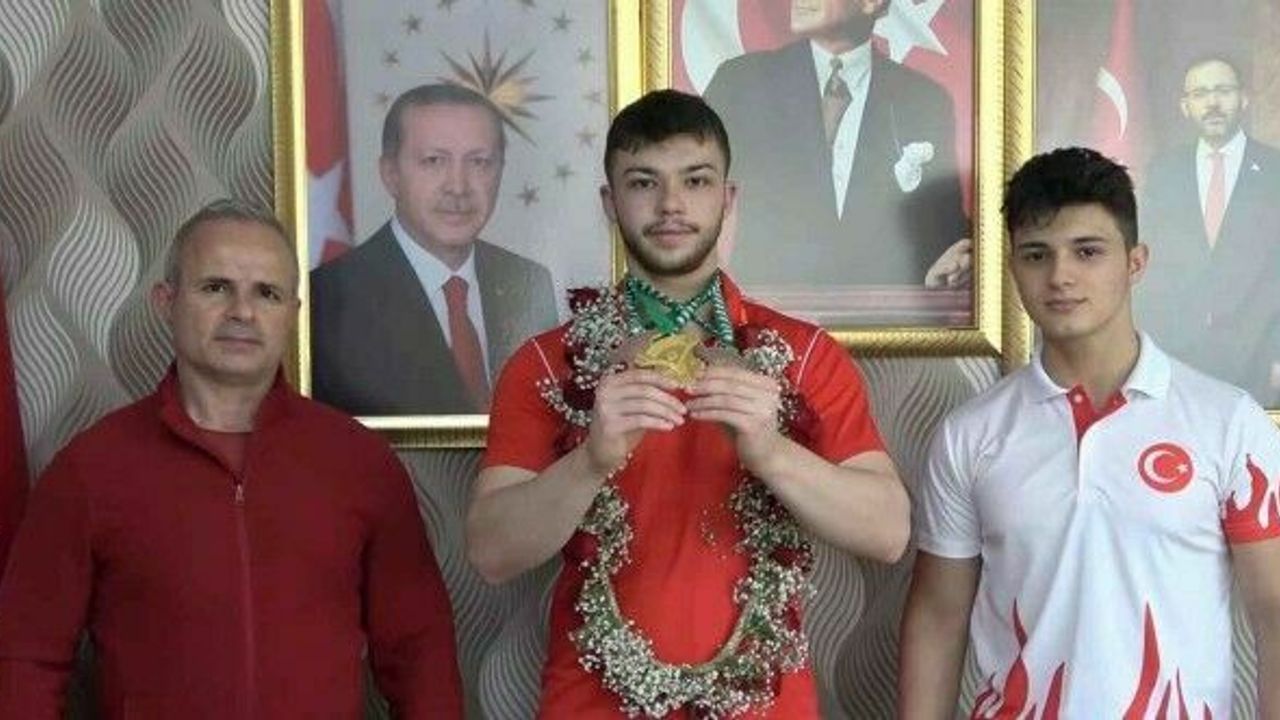 Türkiye’yi 51 ülke arasında temsil etti, dünya şampiyonu oldu