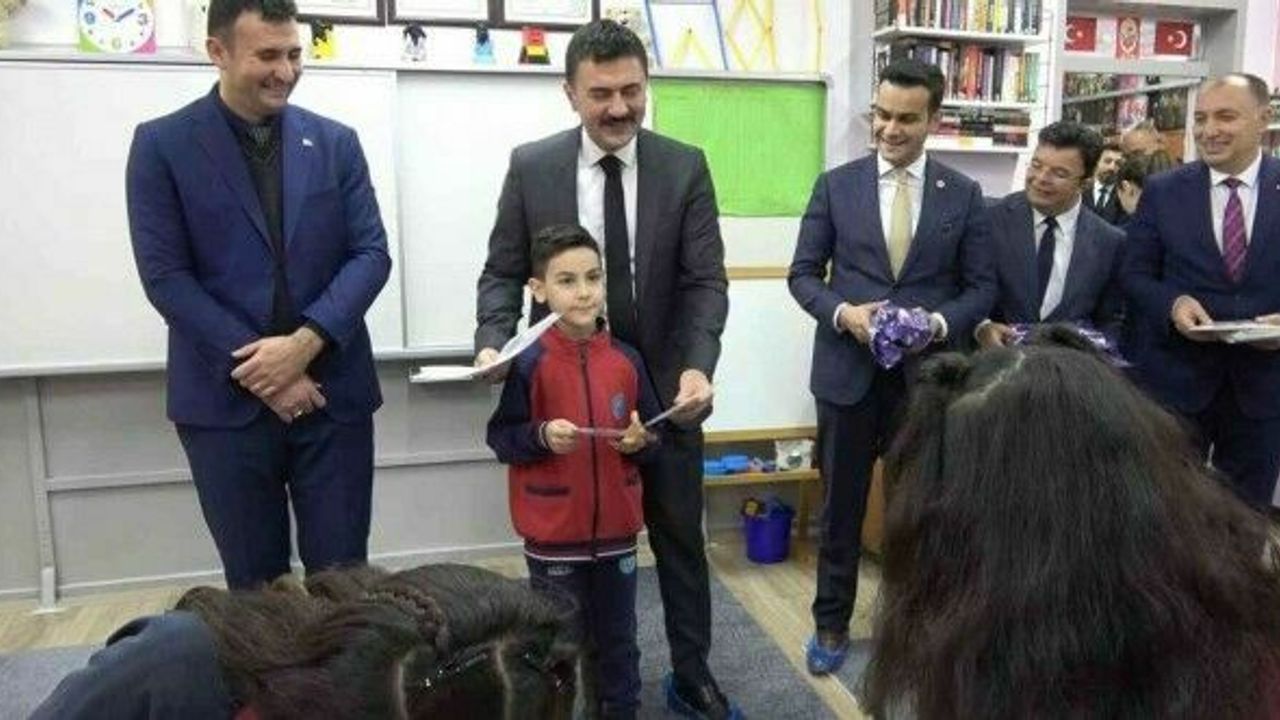 Bu sınıfa ayakkabı ile girilmesi yasak