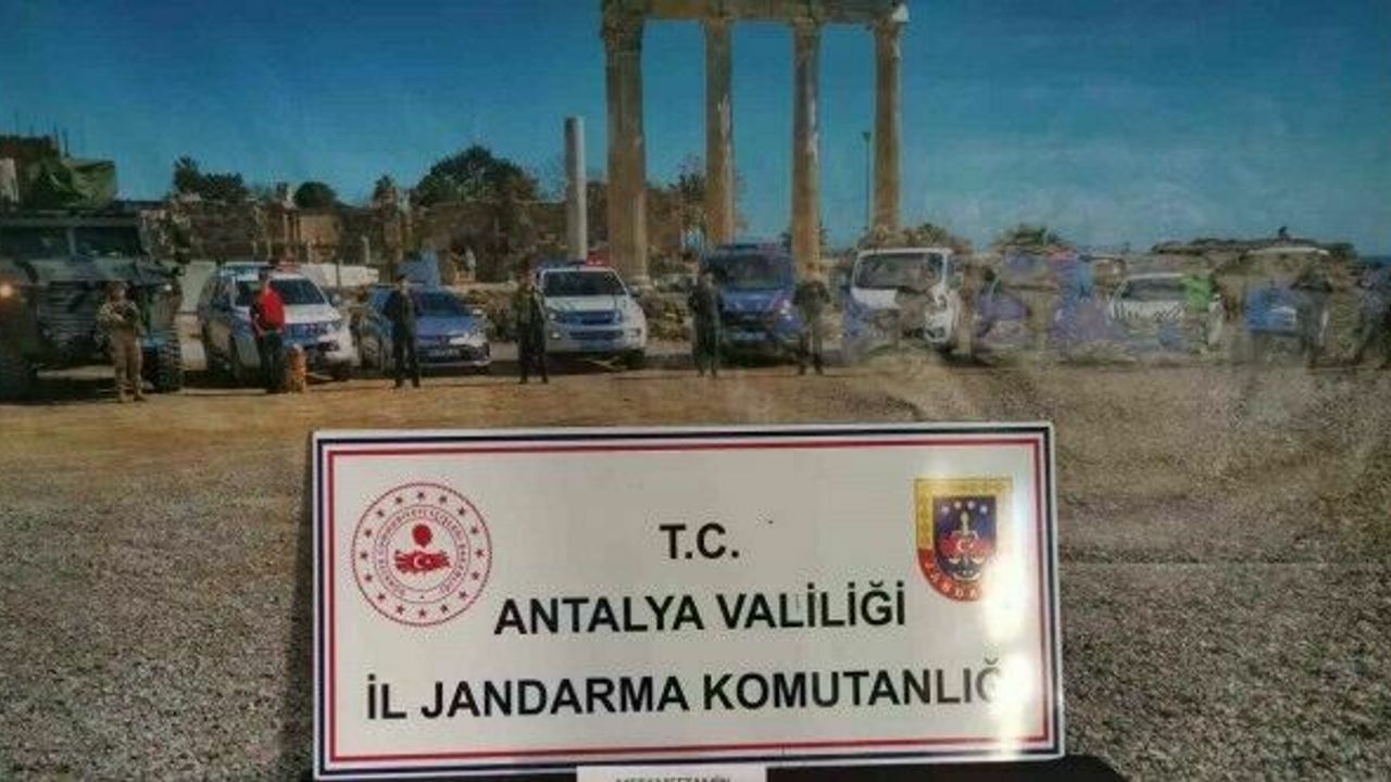 Kendini depremzede gibi tanıtıp uyuşturucu sevkiyatı yapan şahıs yakalandı