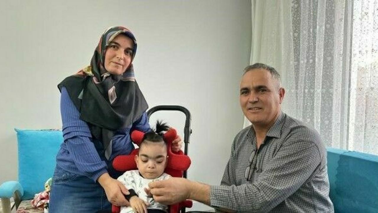 Hasta oğlu için diktiği özel kıyafetler ona iş kapısı oldu