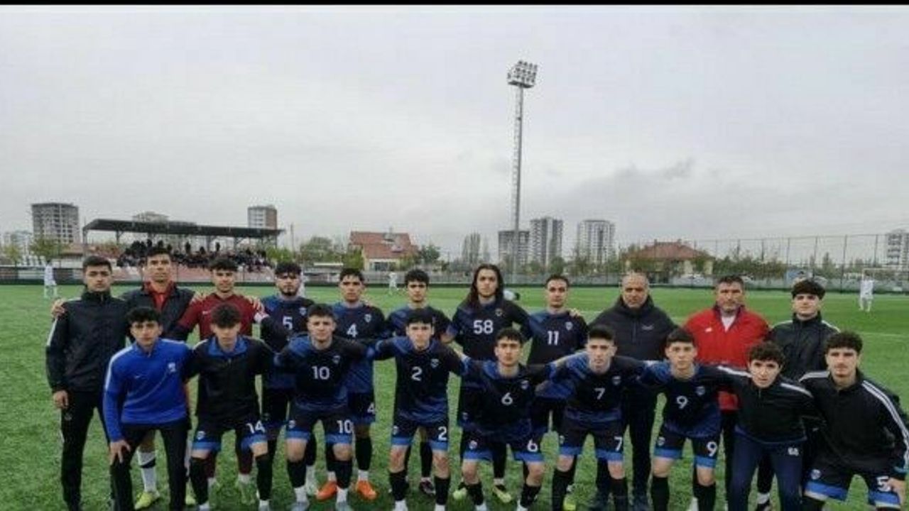 Kayseri Şekerspor: 2 - Kayseri Atletikspor: 3