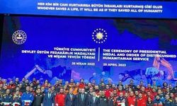Fuat Oktay’dan Eskişehirli arama kurtarma ekiplerine üstün fedakârlık madalyası