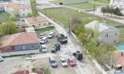 Özel Harekat destekli operasyonda hırsızlıktan aranan 4 kişi yakalandı