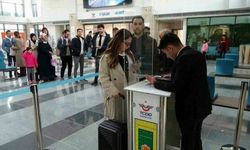 Yozgat’ta YHT’nin ilk ücretsiz yolcuları Ankara ve Sivas’a hareket etti