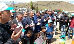 Develi Bölgesinde Şeker Pancarı Tohumları Toprakla Buluşmaya Başladı