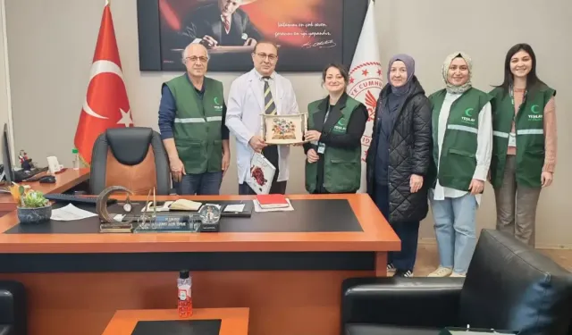 Karaman Yeşilay'dan Tıp Bayramı'nda Hastane Ziyareti